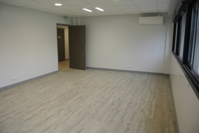 vue d\'un d\'un bureau type
