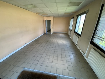 lot 1 - bureau