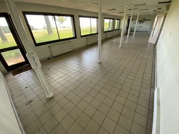 lot 2 - bureau